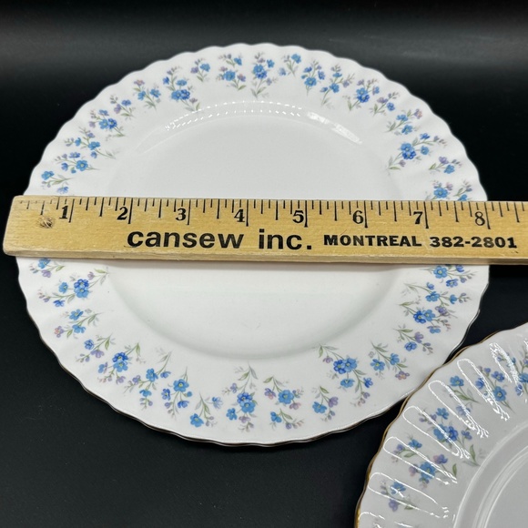 Royal Albert Memory Lane 8" Salad Plates(Set of 4) Bone China England - Picture 4 of 5